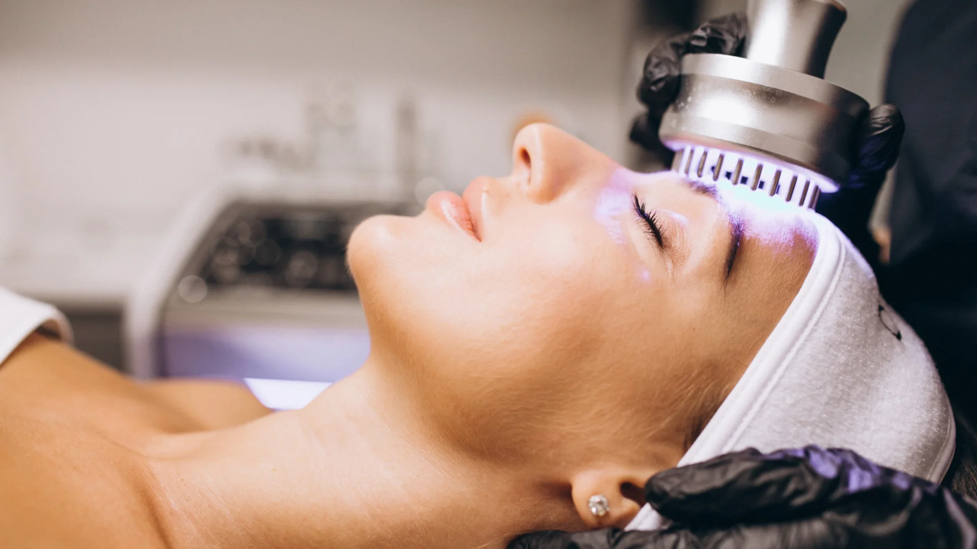 Radiofrecuencia facial: acciones a considerar para rentabilizar este tratamiento en tu negocio